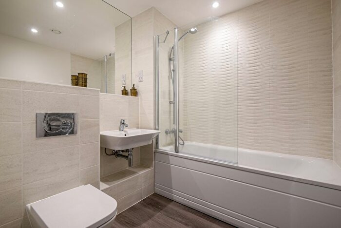 1 Bedroom Flat To Rent In Ringers Road, Bromley, Kent, BR1