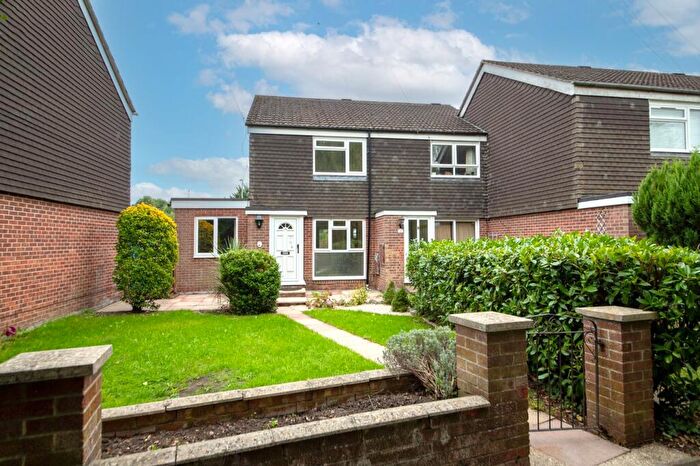 3 Bedroom End Of Terrace House To Rent In Newport Road, Newbury, RG14