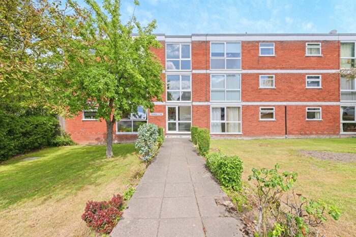 2 Bedroom Apartment For Sale In Blackberry Lane, Sutton Coldfield, B74