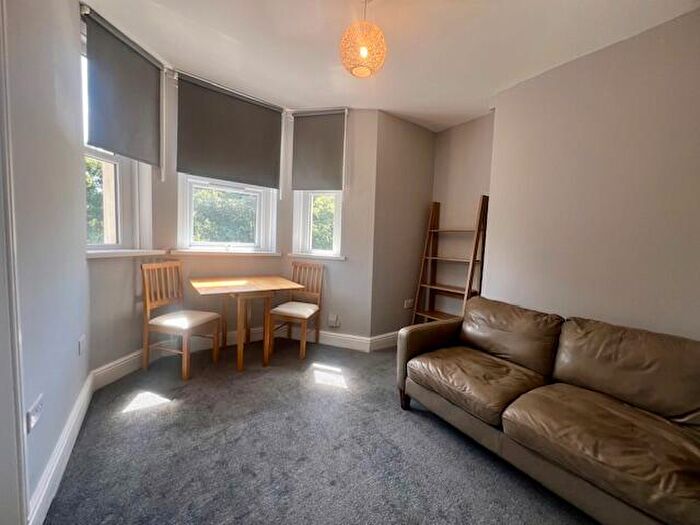 1 Bedroom Apartment To Rent In Ferry Road, Grangetown, Cardiff, CF11