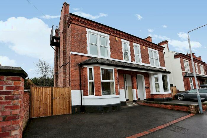 5 Bedroom House To Rent In George Road, West Bridgford, NG2