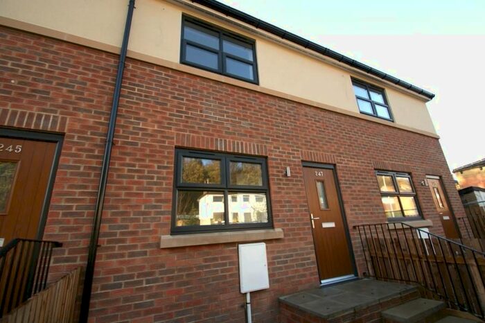 2 Bedroom Terraced House To Rent In Pudsey Road, Leeds, West Yorkshire, LS13