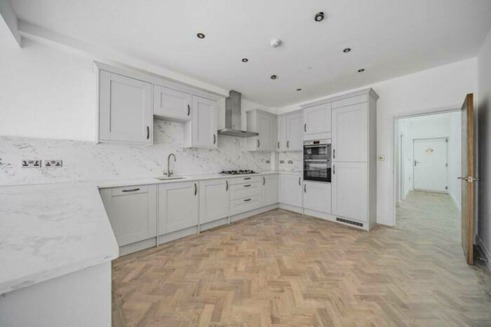 4 Bedroom Town House To Rent In Cantwell Road, Shooters Hill, SE18