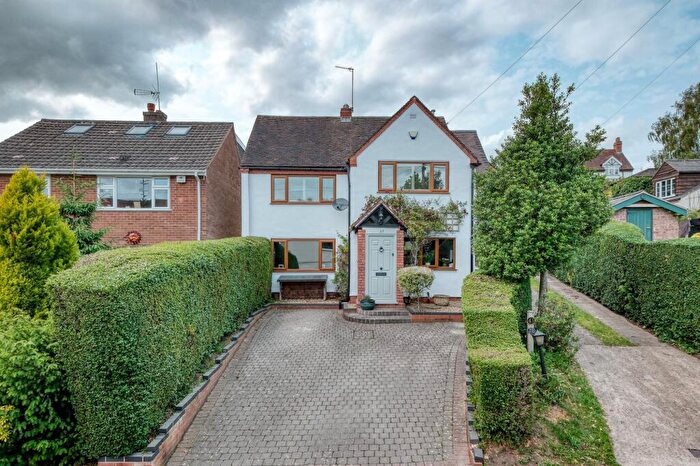3 Bedroom Detached House For Sale In Lickey Rock, Marlbrook, B60