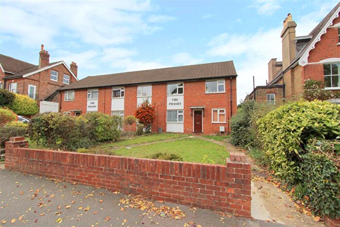2 Bedroom Maisonette For Sale In Stanley Road, South Sutton, SM2