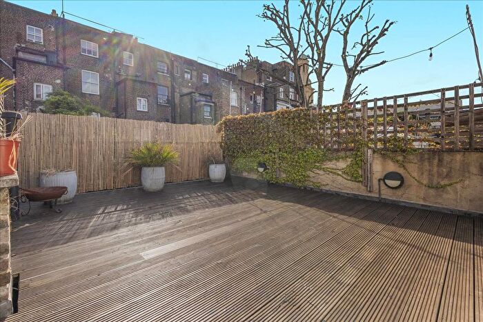 3 Bedroom Maisonette To Rent In Portobello Road, London, W11