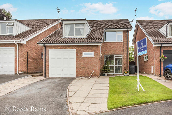 4 Bedroom Detached House For Sale In Arbour Crescent, Tytherington, Macclesfield, Cheshire, SK10