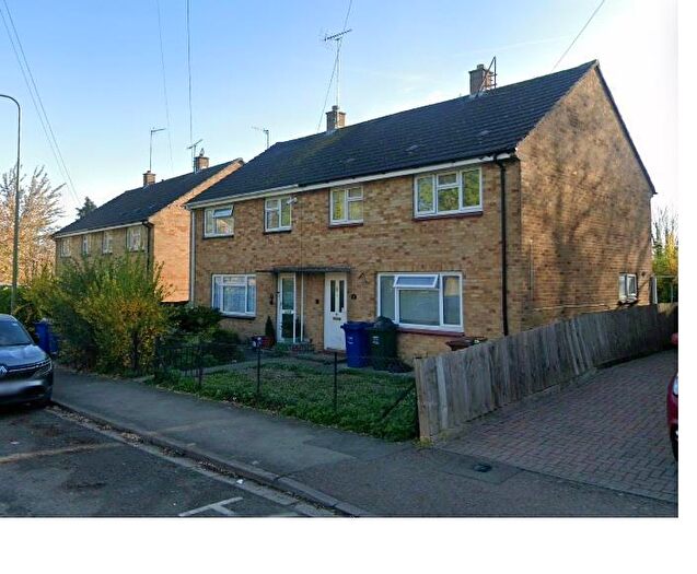 3 Bedroom Semi-Detached House For Sale In Banbury, Oxfordshire, OX16