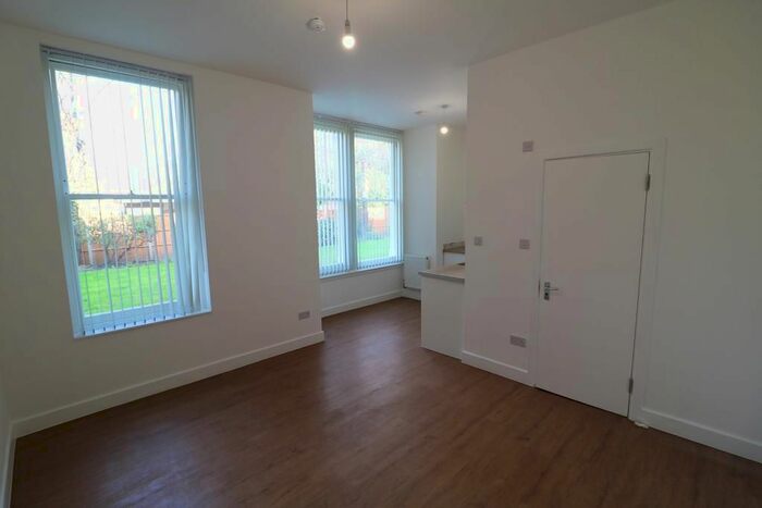 1 Bedroom Studio To Rent In Kingston Road, Teddington, TW11