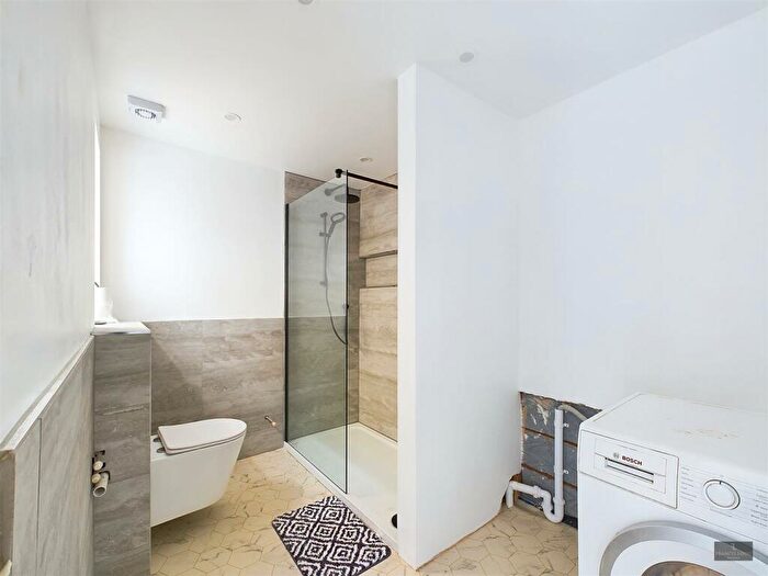 4 Bedroom House To Rent In Grainger Close, Exeter, EX2