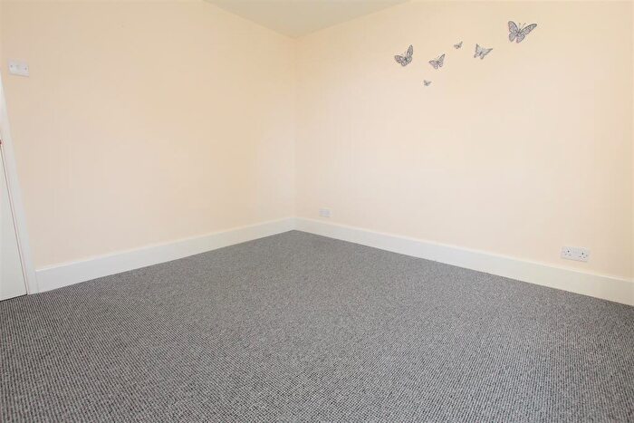 1 Bedroom Flat To Rent In Evesham Road, Astwood Bank, Redditch, B96