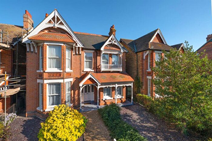 4 Bedroom Detached House For Sale In Canterbury Road, Herne Bay, CT6