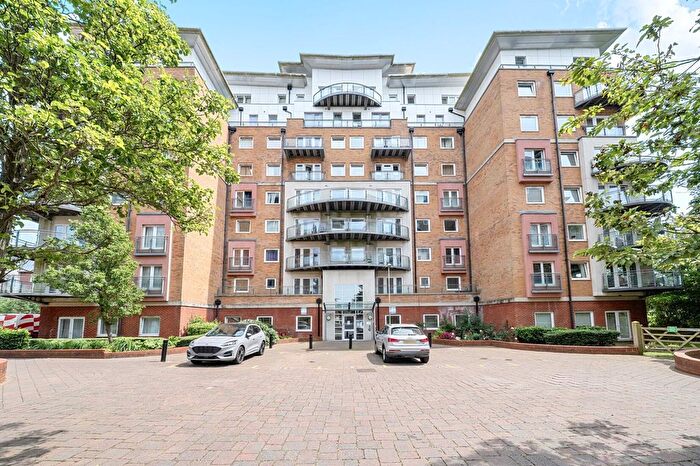 2 Bedroom Flat For Sale In Winterthur Way, Basingstoke, Hampshire, RG21