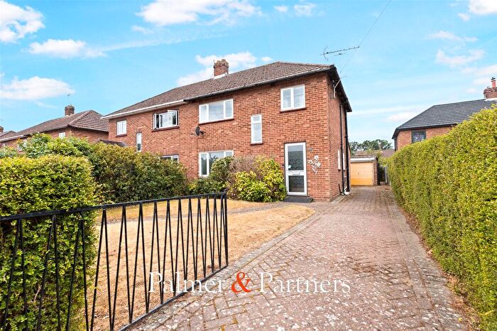3 Bedroom Semi-detached House For Sale In Parr Drive, Colchester, Essex, CO3