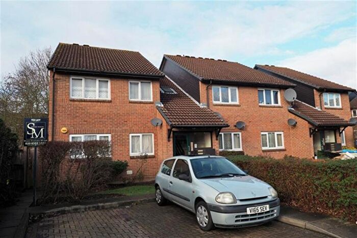 1 Bedroom Apartment To Rent In Hereward Green, Loughton, IG10