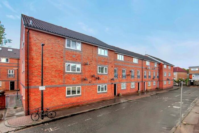 5 Bedroom Terraced House To Rent In Cahir Street, Canary Wharf, Isle Of Dogs, London, E14