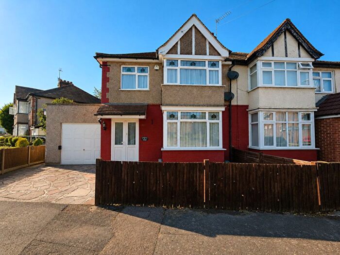 3 Bedroom Semi Detached House For Sale In Nield Road, Hayes, Greater London, UB3