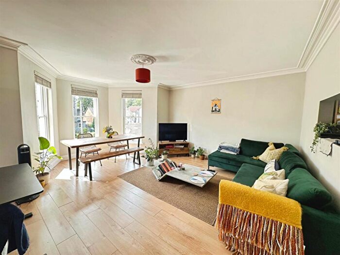 2 Bedroom Flat To Rent In Sydenham Road, Cotham, Bristol, BS6