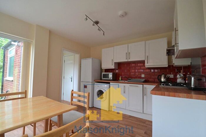 4 Bedroom End Of Terrace House To Rent In Gristhorpe Road Selly Oak, B29