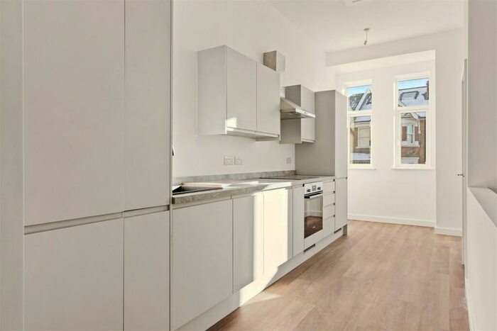 1 Bedroom Apartment To Rent In Harlesden Road, Willesden Green, NW10