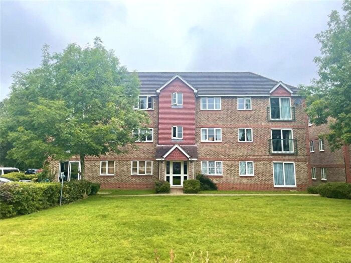 2 Bedroom Flat To Rent In Fenchurch Road, Maidenbower, Crawley, West Sussex, RH10