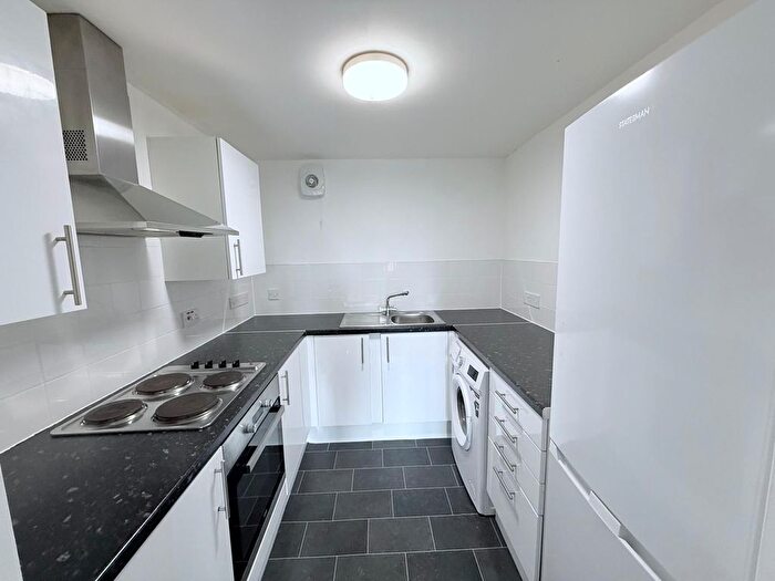 1 Bedroom Flat To Rent In Trivett Square, Nottingham, NG1