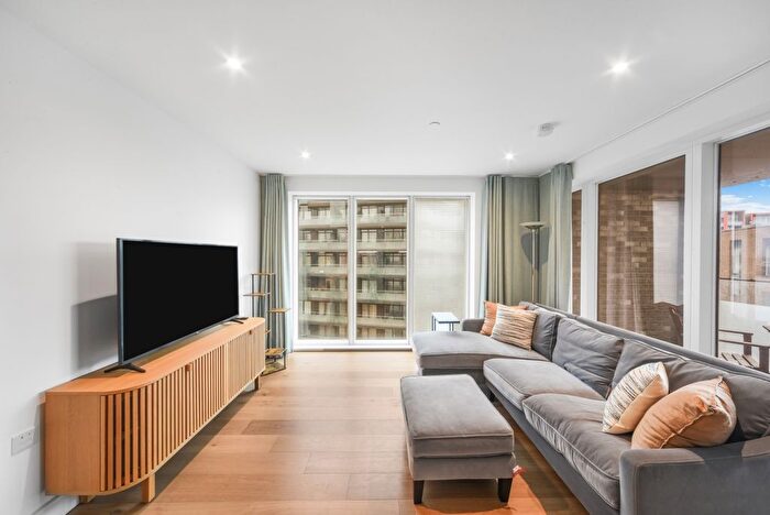 2 Bedroom Flat To Rent In Rennie Street, London, SE10