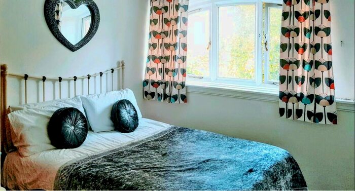 2 Bedroom Apartment To Rent In Tabernacle Chapel, Bangor, Gwynedd, LL57