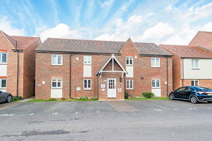 2 Bedroom Flat To Rent In Marina Way, Abingdon, OX14