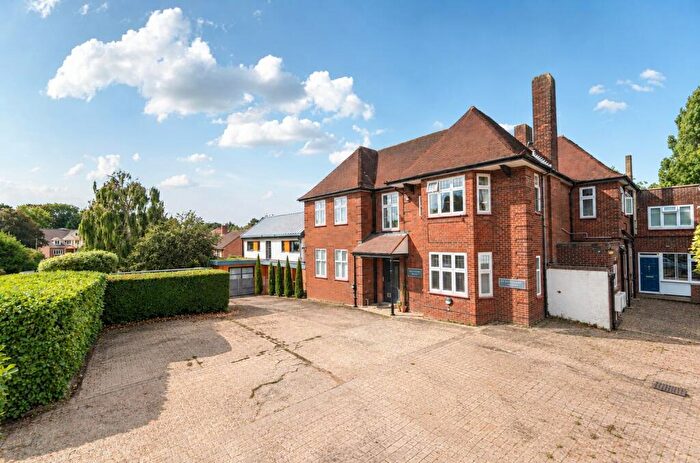 2 Bedroom Apartment For Sale In Westbury Road, Bromley, Kent, BR1