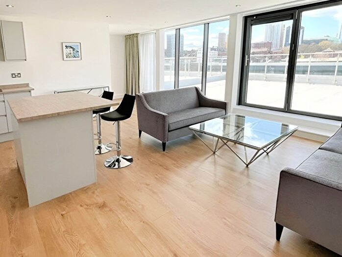 2 Bedroom Flat To Rent In Mabgate, Leeds, West Yorkshire, LS9