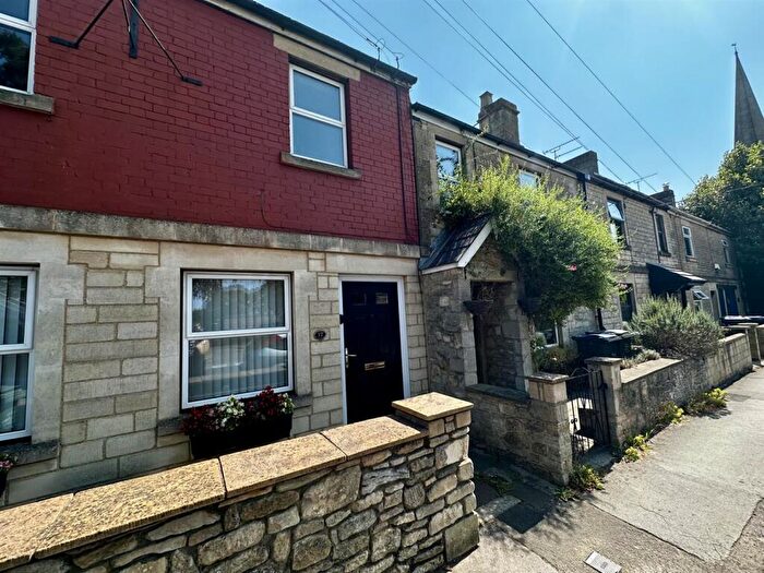 2 Bedroom Flat To Rent In Malmesbury Road, Chippenham, SN15