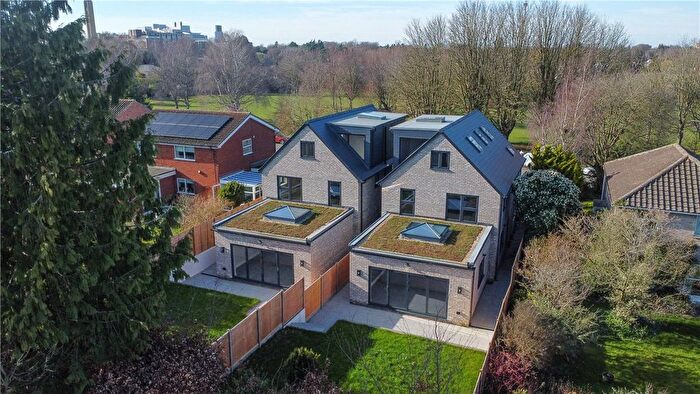 4 Bedroom Detached House For Sale In Nightingale Avenue, Cambridge, Cambridgeshire, CB1