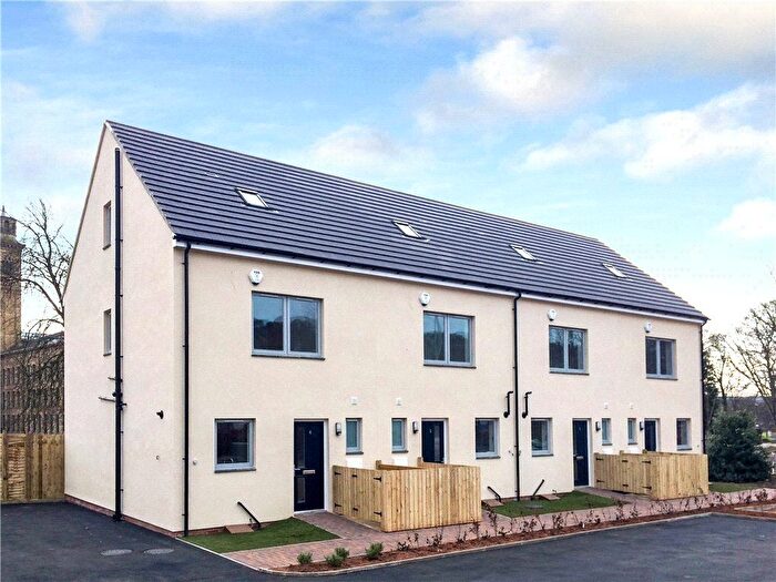 3 Bedroom Detached House To Rent In Salts View, Baildon, Shipley, West Yorkshire, BD17