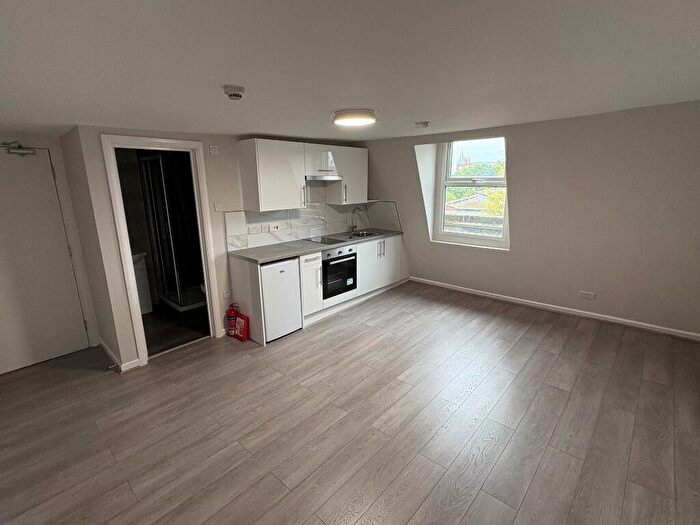 Studio To Rent In Barnsbury Road, London, N1