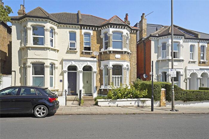 2 Bedroom Apartment To Rent In Broomwood Road, London, SW11