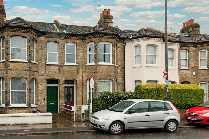 1 Bedroom Flat To Rent In Quicks Road, London, SW19