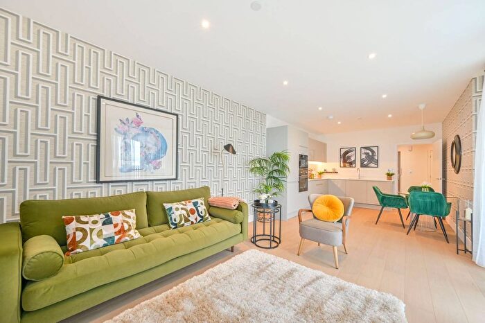 1 Bedroom Flat For Sale In Bookbinder Point, Acton, London, W3