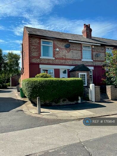 2 Bedroom End Of Terrace House To Rent In Ladysmith Road, Manchester, M20