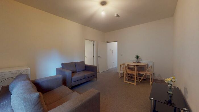 4 Bedroom House To Rent In The Globe, NE2