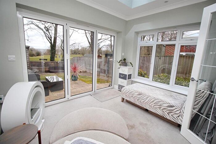 3 Bedroom Semi-Detached House For Sale In Larissa Close, Tilehurst, Reading, RG31