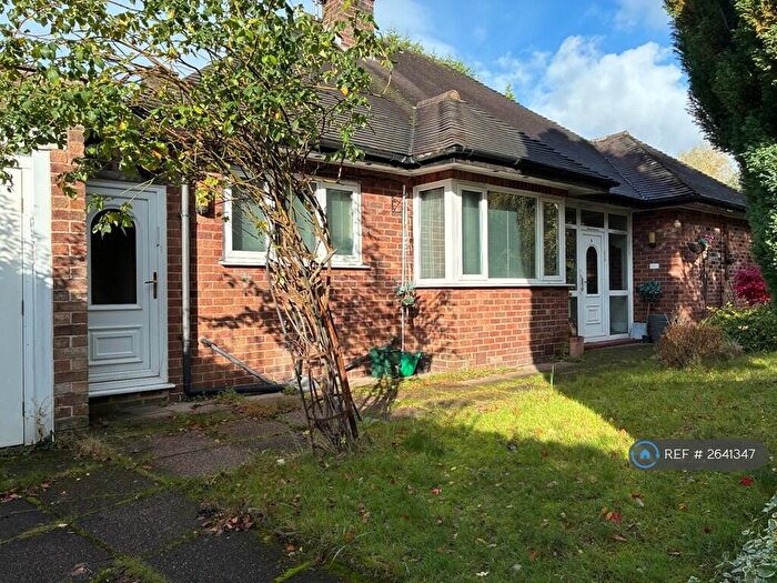 4 Bedroom Bungalow To Rent In Oakwell Drive, Salford, M7