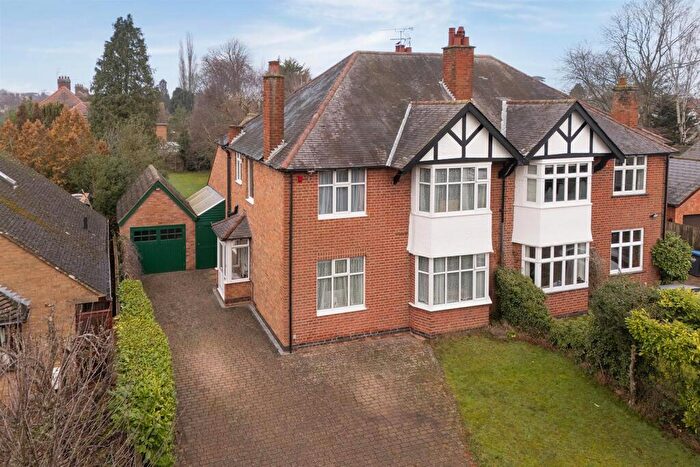 4 Bedroom House For Sale In Ashlawn Road, Rugby, CV22