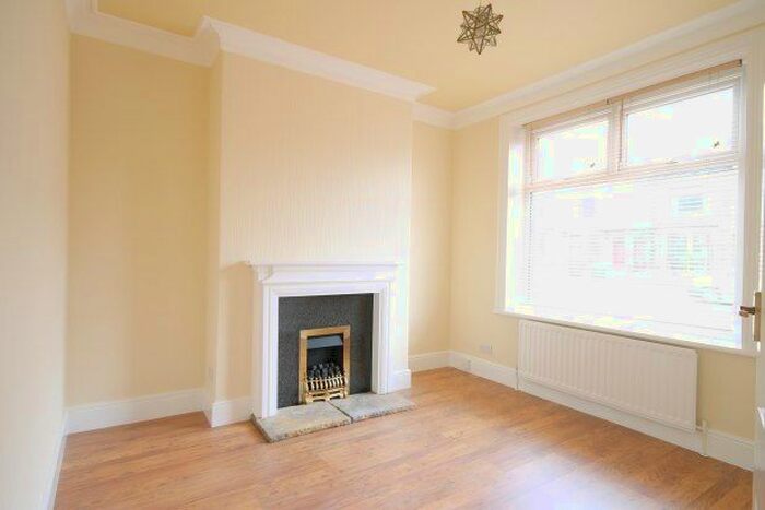 2 Bedroom Property To Rent In Skipton Road, Colne, BB8