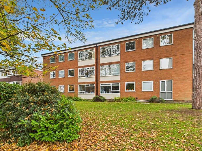 2 Bedroom Flat For Sale In Boldmere Gardens, Sutton Coldfield, B73