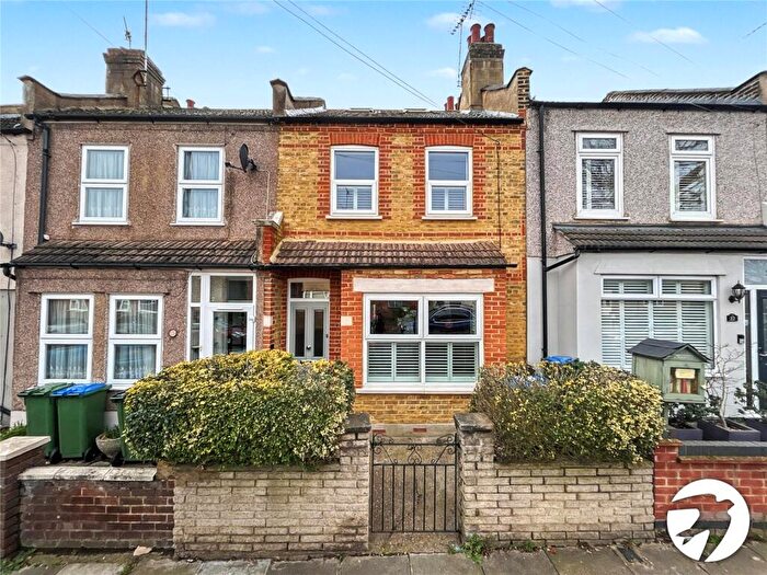 3 Bedroom Terraced House For Sale In Swingate Lane, Plumstead Common, SE18