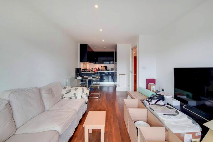 1 Bedroom Flat To Rent In Royal Carriage Mews, Woolwich, London, SE18
