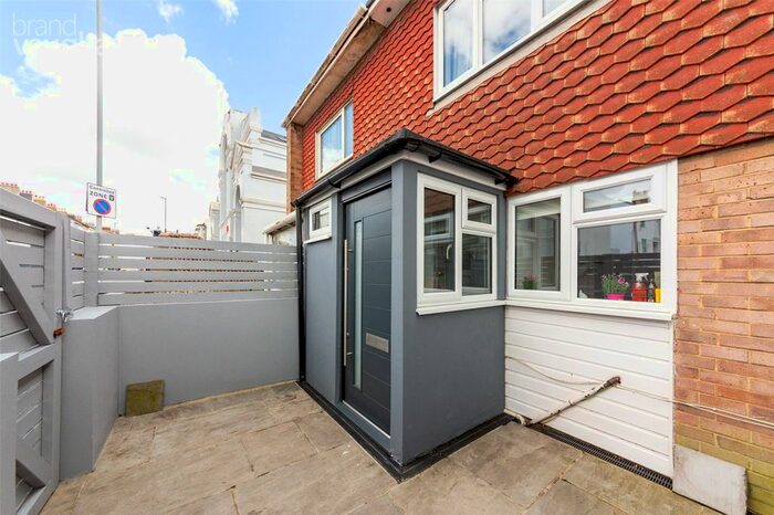 3 Bedroom Property To Rent In Queens Park Road, Brighton BN2
