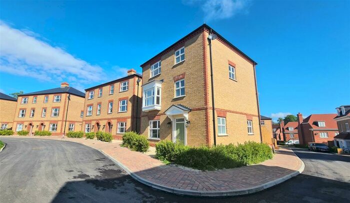 4 Bedroom Detached House To Rent In Lushington Drive, Trent Park, Barnet, EN4