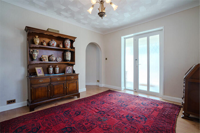 5 Bedroom Detached House For Sale In Cliff Lane, Gorleston, NR31